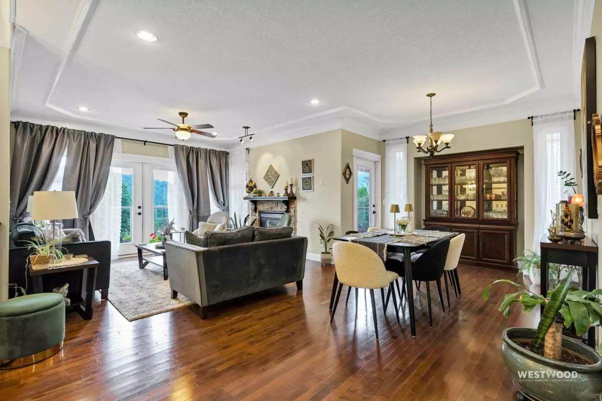 Dining Area Photo of 45965 Weeden Drive, Chilliwack, BC