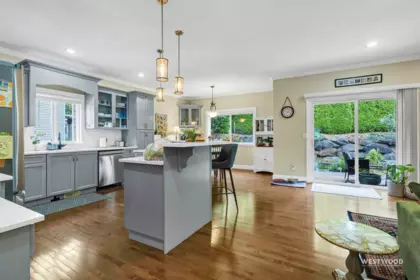 Breakfast Nook Photo of 45965 Weeden Drive, Chilliwack, BC