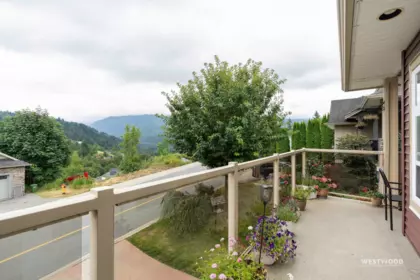 Staircase Photo of 45965 Weeden Drive, Chilliwack, BC