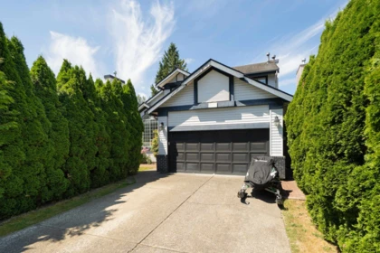 9477 209 Street, Langley, BC, Langley — Single Family Residence for sale