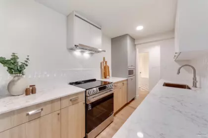 Kitchen Island Photo of 102 270 W 3rd Street, North Vancouver, BC