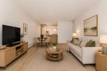 102 270 W 3rd Street, North Vancouver, BC, North Vancouver — Apartment/Condo for sale