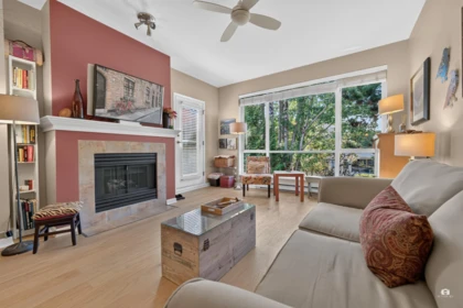 409 6742 Station Hill Court, Burnaby, BC, Burnaby — Apartment/Condo for sale