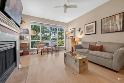 409 6742 Station Hill Court, Burnaby, BC, Burnaby — Apartment/Condo for sale