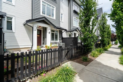 21 6897 201 Street, Langley, BC, Langley — Townhouse for sale