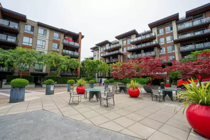 105 733 W 3rd Street, North Vancouver, BC, North Vancouver — Apartment/Condo for sale