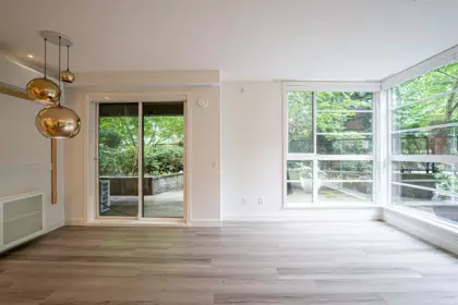 105 733 W 3rd Street, North Vancouver, BC, North Vancouver — Apartment/Condo for sale