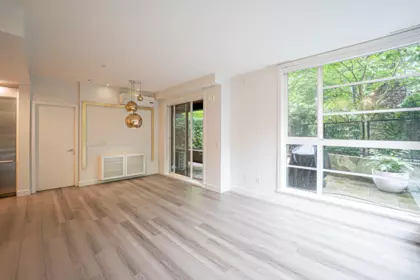 105 733 W 3rd Street, North Vancouver, BC, North Vancouver — Apartment/Condo for sale