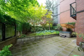 105 733 W 3rd Street, North Vancouver, BC