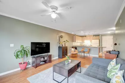 Kitchen Photo of 304 12083 92a Avenue, Surrey, BC