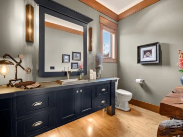 Guest Bathroom Photo of 19885 1 Avenue, Langley, BC