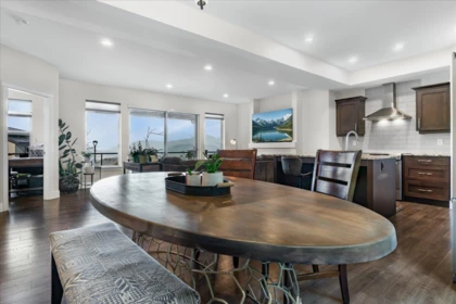 Breakfast Nook Photo of 5486 Maclachlan Place, Chilliwack, BC
