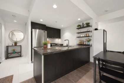 103 2232 Douglas Road, Burnaby, BC, Burnaby — Townhouse for sale