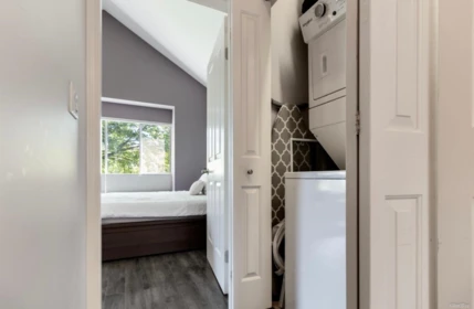 Laundry Room Photo of 204 3188 Camosun Street, Vancouver, BC