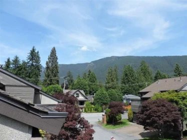 1147 Montroyal Boulevard, North Vancouver, BC, North Vancouver — Townhouse for sale