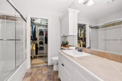 Garage Interior Photo of 32685 Judd Terrace, Mission, BC