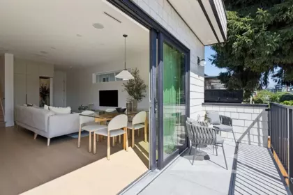 3 2124 E 8 Avenue, Vancouver, BC, Vancouver — Half Duplex for sale