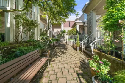 249 2565 W Broadway, Vancouver, BC, Vancouver — Apartment/Condo for sale