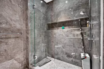 Walk-In Closet Photo of 1410 8133 Cook Road, Richmond, BC