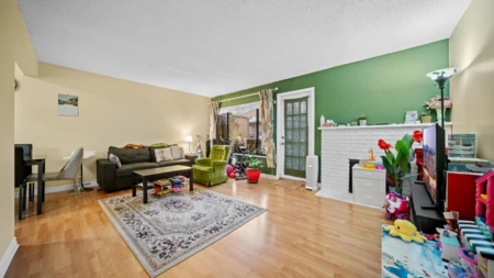 Kitchen Photo of 1314 10620 150 Street, Surrey, BC