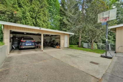 733 Shaw Avenue, Coquitlam, BC, Coquitlam — Single Family Residence for sale