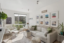 312 733 W 3rd Street, North Vancouver, BC