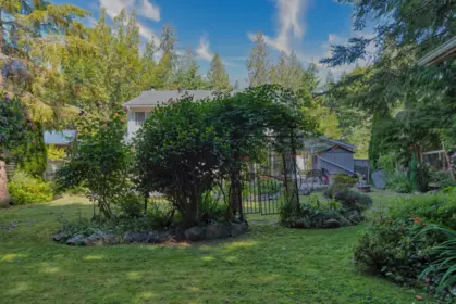 Outdoor Kitchen Photo of 4550 Merrill Road, Madeira Park, BC