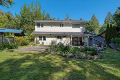Primary Bedroom Photo of 4550 Merrill Road, Madeira Park, BC