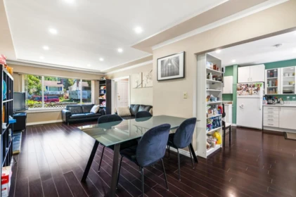 Kitchen Photo of 14940 Kew Drive, Surrey, BC