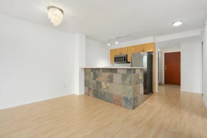 1210 2763 Chandlery Place, Vancouver, BC, Vancouver — Apartment/Condo for sale