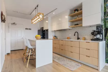 Kitchen Photo of PH10 702 E King Edward Avenue, Vancouver, BC
