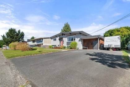 10336 Grant Street, Chilliwack, BC, Chilliwack — Single Family Residence for sale