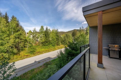 Kitchen Island Photo of 21 1350 Cloudburst Drive, Whistler, BC