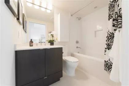 Primary Bathroom Photo of 1202 111 E 1st Avenue, Vancouver, BC