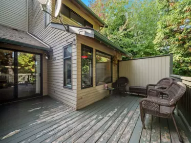Hot Tub / Spa Photo of 1789 Lilac Drive, White Rock, BC
