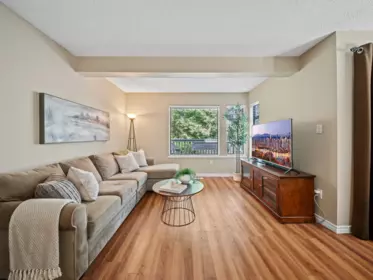 Kitchen Photo of 1789 Lilac Drive, White Rock, BC
