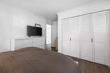 Basement Recreation Room Photo of 101 1702 Chesterfield Avenue, North Vancouver, BC