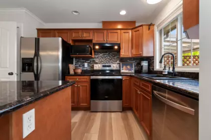 Breakfast Nook Photo of 4 44523 Mclaren Drive, Chilliwack, BC