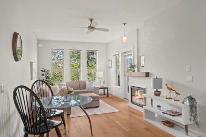 Living Room Photo of 307 1468 St. Andrews Avenue, North Vancouver, BC