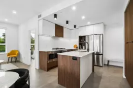 206 623 Kemsley Avenue, Coquitlam, BC