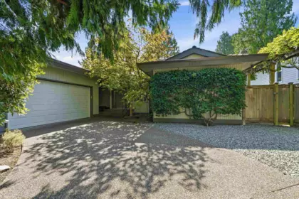 Garden / Landscaping Photo of 12318 24 Avenue, Surrey, BC