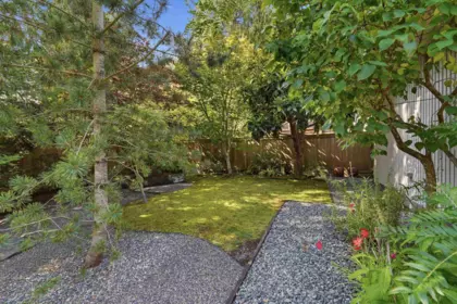Staircase Photo of 12318 24 Avenue, Surrey, BC