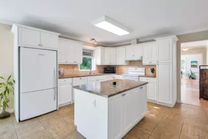 Powder Room Photo of 21556 86a Crescent, Langley, BC