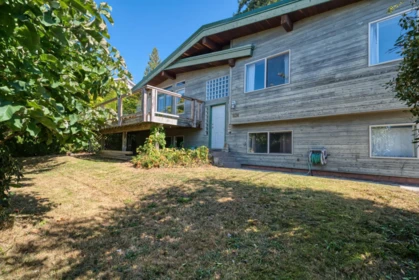 Family Room Photo of 5134 Radcliffe Road, Sechelt, BC