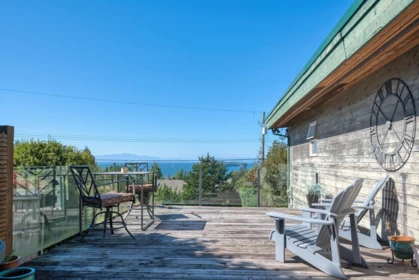 Garden / Landscaping Photo of 5134 Radcliffe Road, Sechelt, BC