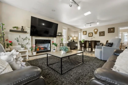 Family Room Photo of 9511 160 Street, Surrey, BC