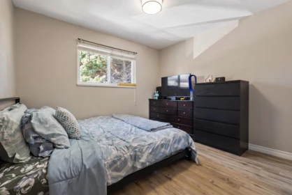 Powder Room Photo of 9511 160 Street, Surrey, BC