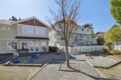 Family Room Photo of 28 12110 75a Avenue, Surrey, BC
