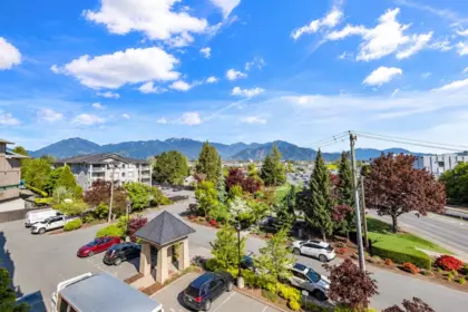 Laundry Room Photo of 415 8531 Young Road, Chilliwack, BC