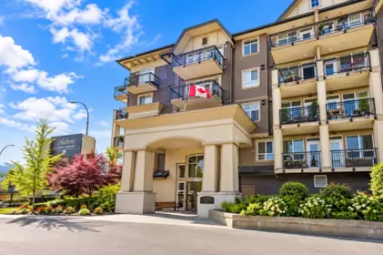 Swimming Pool Photo of 415 8531 Young Road, Chilliwack, BC